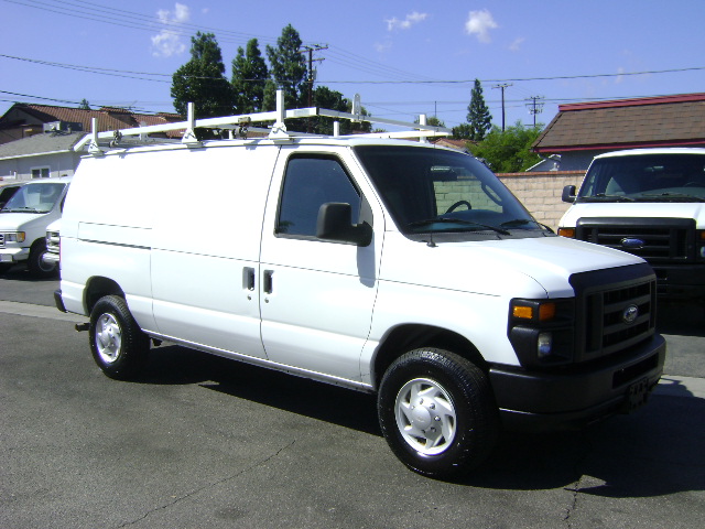 Used 2008 Ford E-350 and Econoline 350 Super Duty RWD image 3