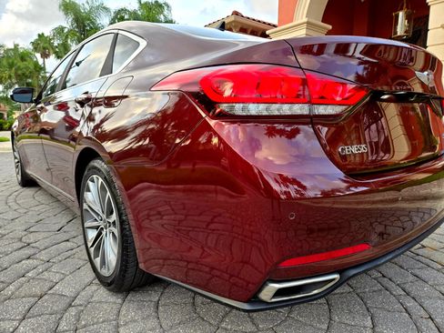 Used 2015 Hyundai Genesis 3.8 image 23
