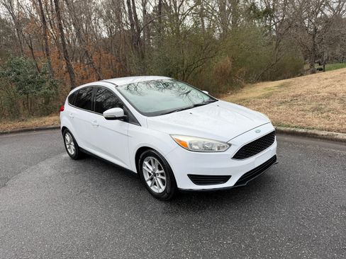 Used 2015 Ford Focus SE image 8