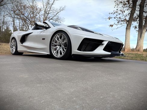 Used 2023 Chevrolet Corvette Premium Conv w/ 3LT image 9