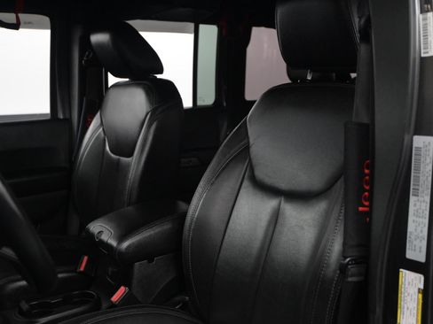 Used 2018 Jeep Wrangler Unlimited Sahara image 51