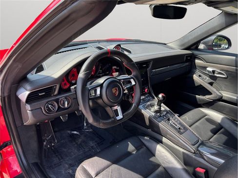 Used 2018 Porsche 911 Targa 4 GTS image 6