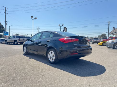 Used 2015 Kia Forte LX Sedan FWD image 5