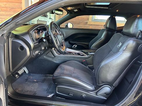 Used 2022 Dodge Challenger R/T Scat Pack RWD image 14