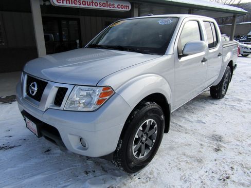Used 2019 Nissan Frontier PRO-4X image 8