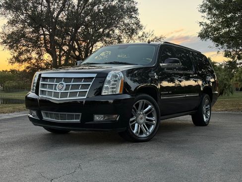 Used 2014 Cadillac Escalade ESV Platinum image 1