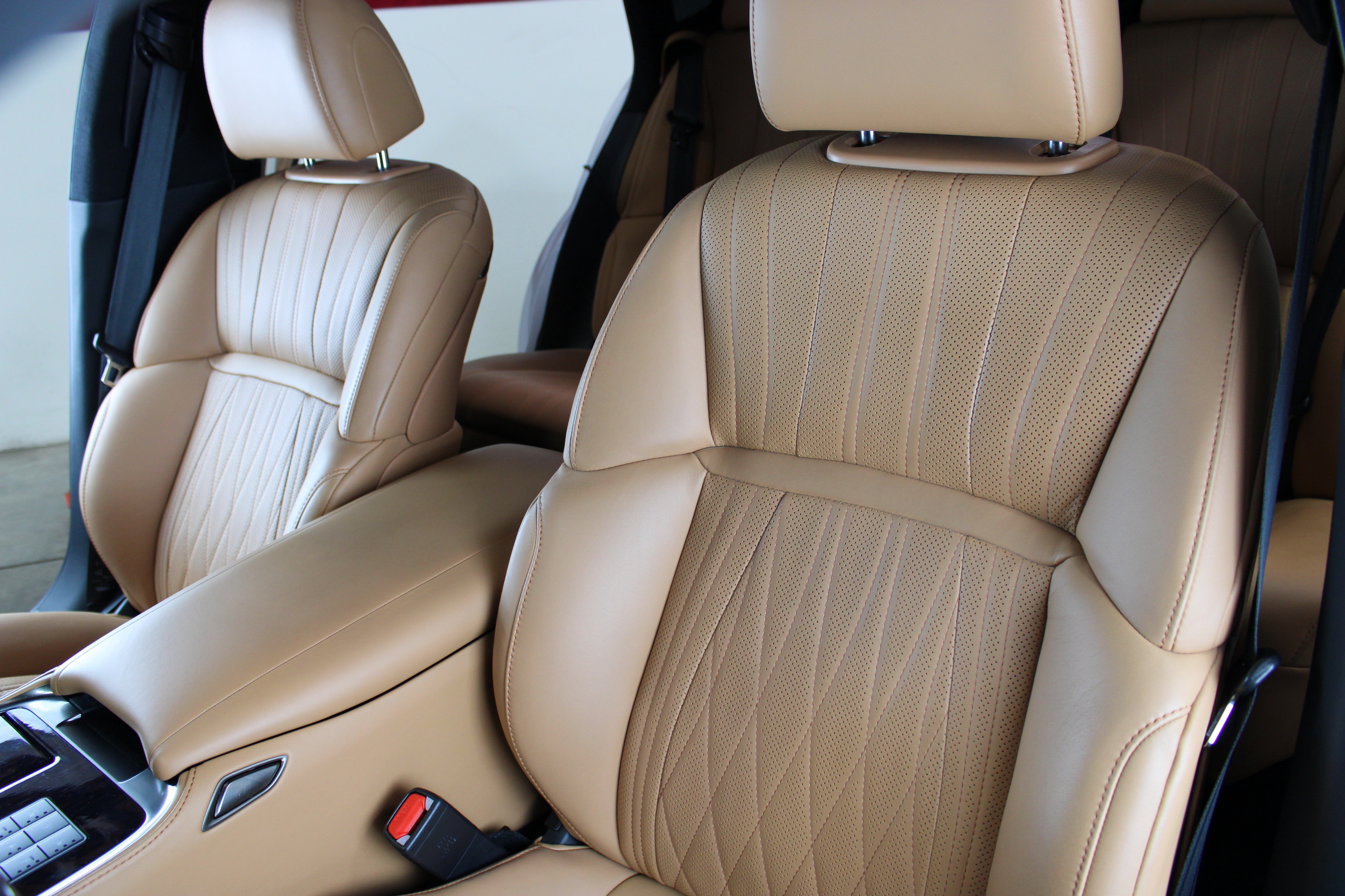Used 2023 Lexus LS 500 w/ Luxury Package RWD image 8