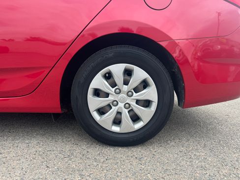 Used 2015 Hyundai Accent GLS Sedan FWD image 15