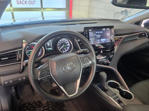 Used 2023 Toyota Camry LE image 30