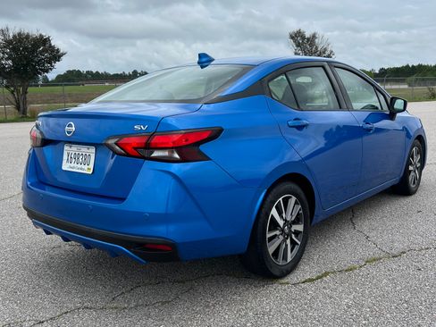 Used 2020 Nissan Versa SV FWD image 9