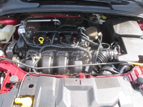 Used 2015 Ford Focus SE Sedan FWD image 11