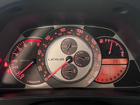 Used 2004 Lexus IS 300 image 16