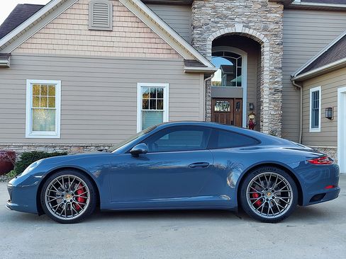 Used 2017 Porsche 911 Carrera 4S image 29