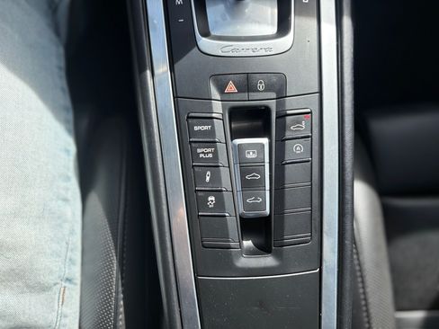 Used 2015 Porsche 911 Carrera 4S image 19