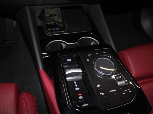 Used 2025 BMW i5 xDrive40 image 23