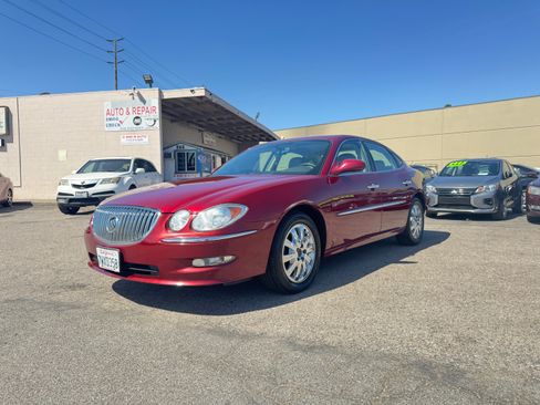 Used 2009 Buick LaCrosse CXL image 2