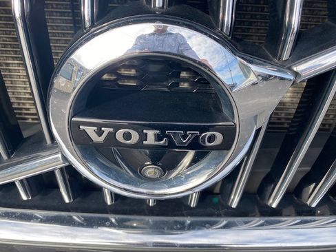 Used 2018 Volvo XC60 T8 Inscription image 25