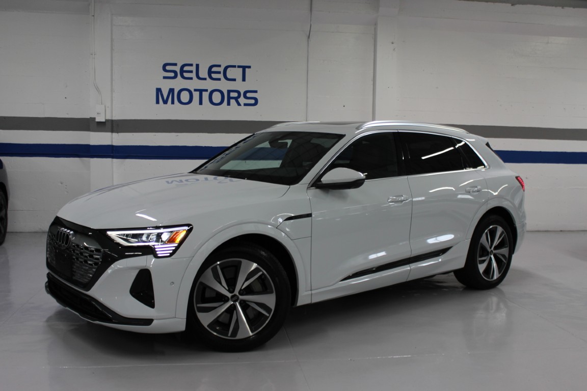 Used 2024 Audi Q8 e-tron Premium Plus AWD/4WD image 1