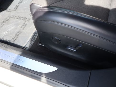Used 2017 Tesla Model S 75 RWD image 22