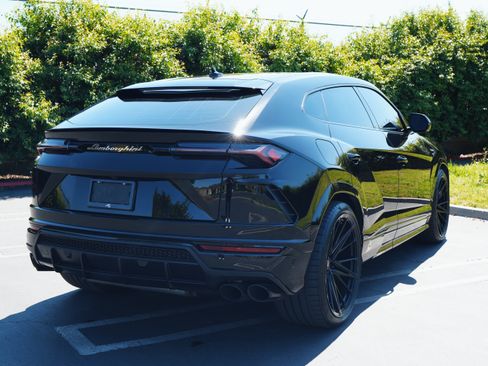 Used 2020 Lamborghini Urus image 8