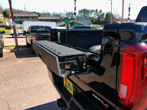 Used 2022 GMC Sierra 2500 AT4 image 37