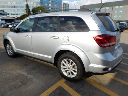 Used 2018 Dodge Journey SXT image 6