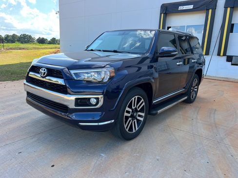 Used 2015 Toyota 4Runner Limited image 3
