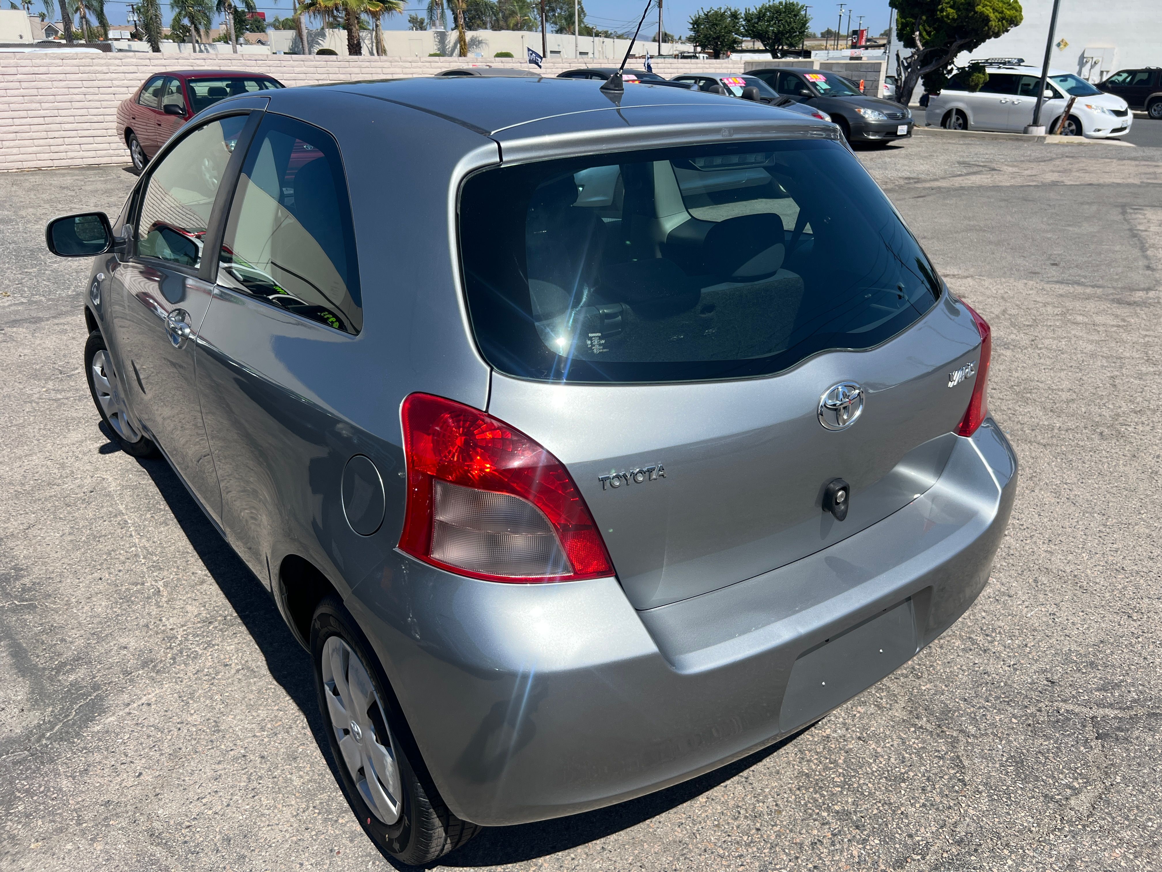 Used 2008 Toyota Yaris 2-Door Hatchback FWD image 10