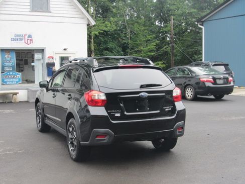 Used 2017 Subaru Crosstrek 2.0i Premium AWD/4WD image 6