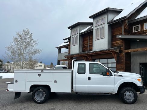 Used 2011 Ford F350 AWD/4WD image 4