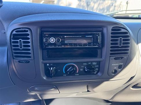 Used 2001 Ford F150 XL image 12