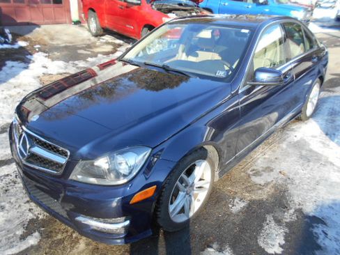 Used 2012 Mercedes-Benz C 300 image 1