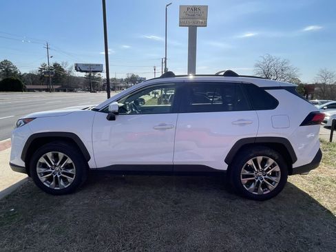 Used 2020 Toyota RAV4 XLE Premium image 14