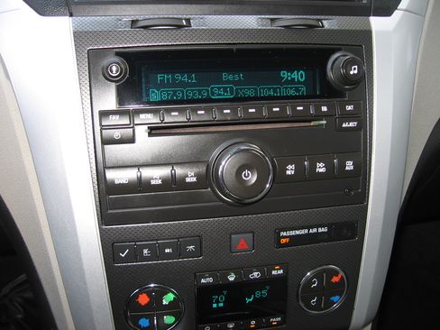 Used 2011 Chevrolet Traverse LTZ image 18