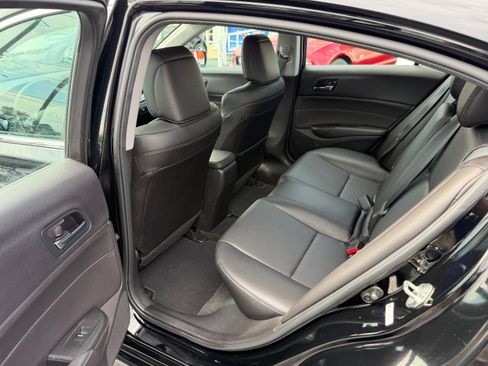Used 2018 Acura ILX w/ Special Edition Package FWD image 12