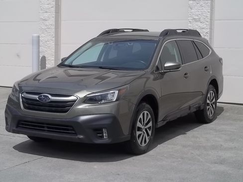 Used 2020 Subaru Outback Premium AWD/4WD image 1