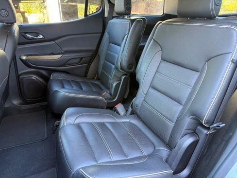 Used 2019 GMC Acadia Denali Ultimate image 13