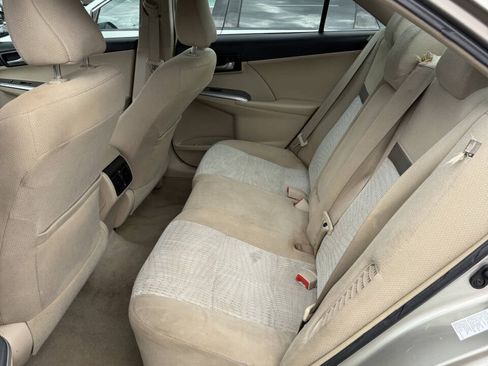Used 2014 Toyota Camry XLE Hybrid FWD image 10