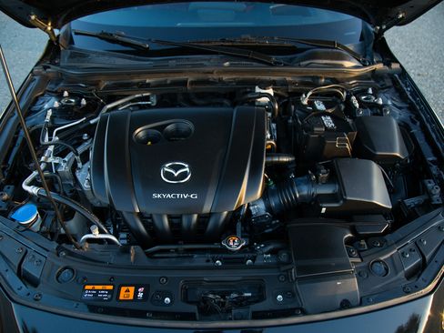 Used 2021 MAZDA MAZDA3 w/ Premium Package image 9