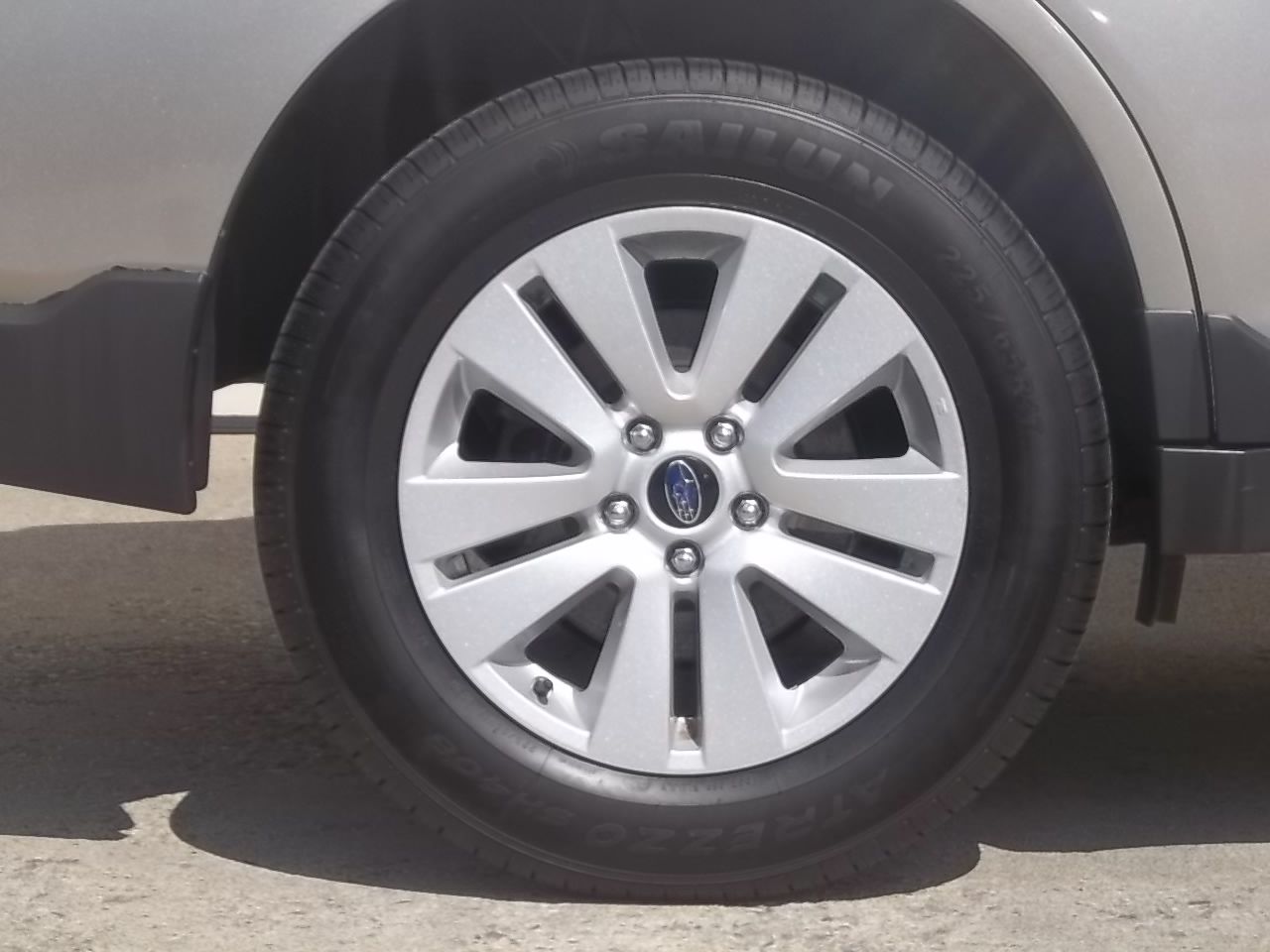 Used 2018 Subaru Outback 2.5i Premium AWD/4WD image 16