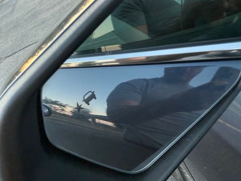 Used 2018 Chevrolet Equinox LT image 16