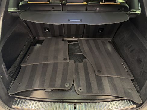 Used 2018 Porsche Cayenne S image 21