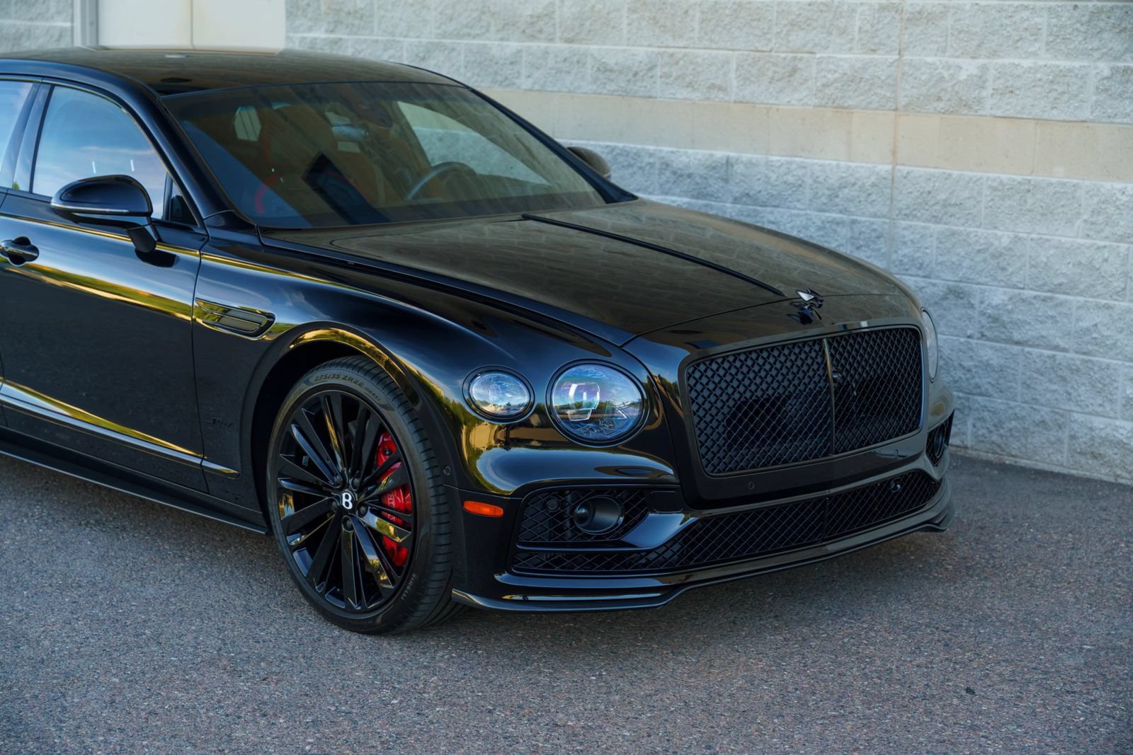 Used 2024 Bentley Flying Spur Flying Spur AWD/4WD image 48