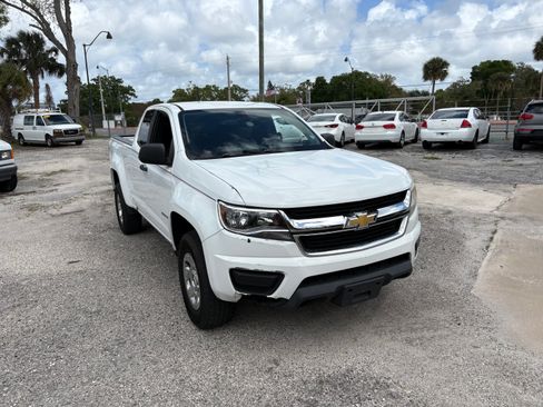 Used 2015 Chevrolet Colorado LT RWD image 2