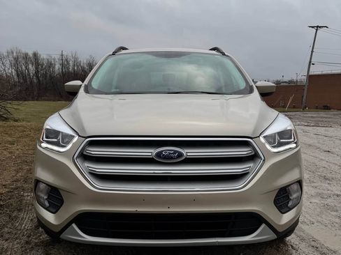 Used 2018 Ford Escape SEL image 3