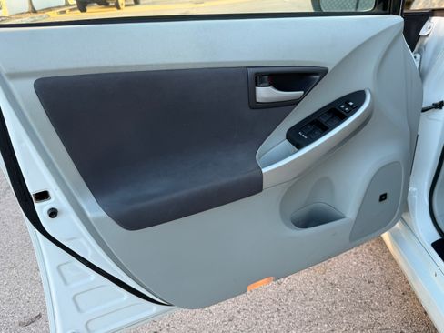 Used 2010 Toyota Prius image 12