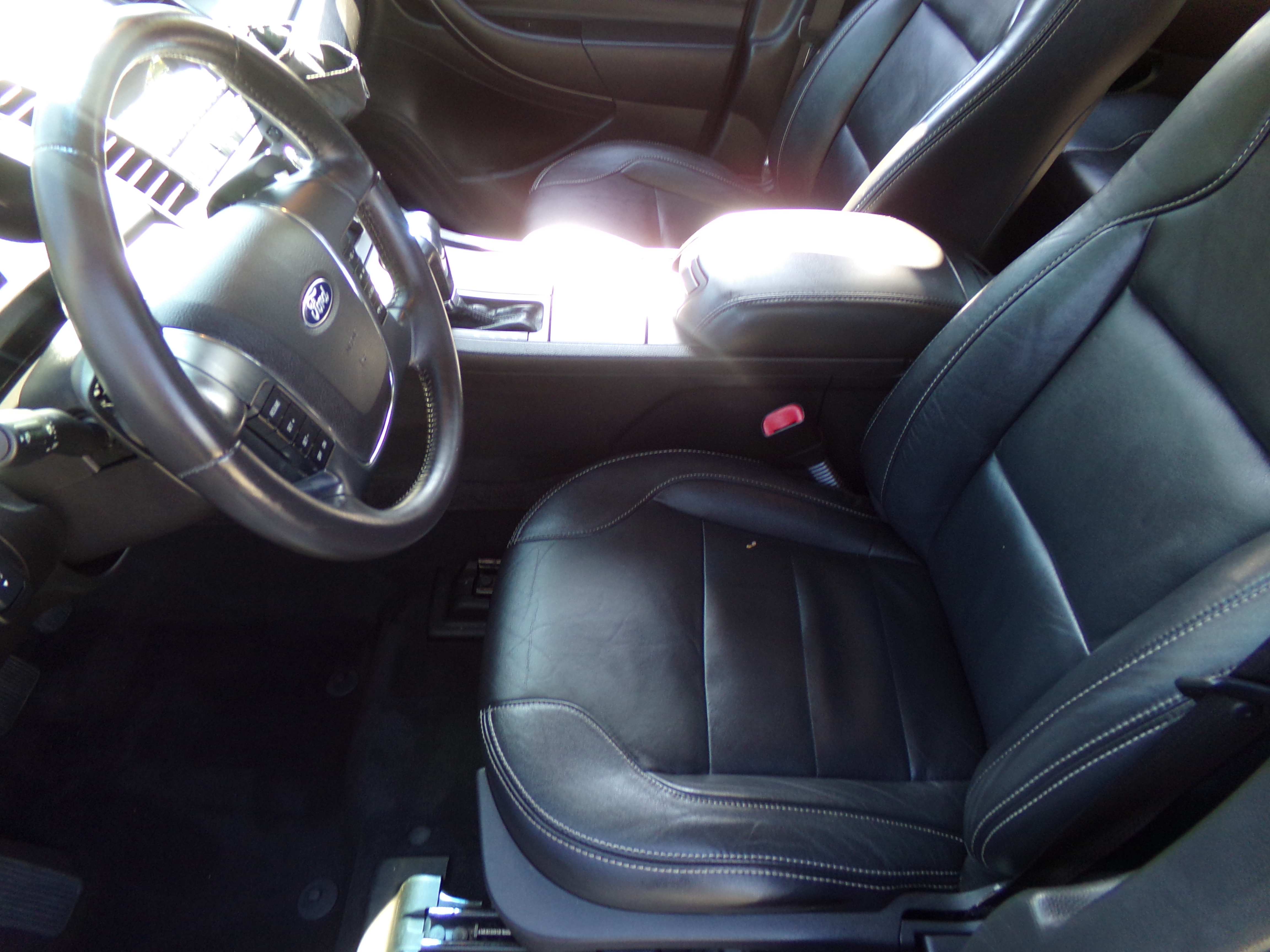 Used 2011 Ford Taurus SEL FWD image 12