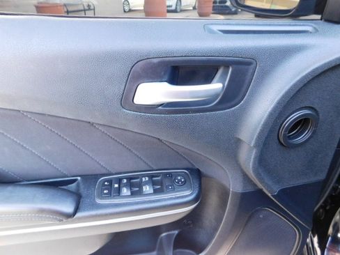 Used 2022 Dodge Charger SXT image 12