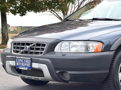 Used 2005 Volvo XC70 image 21