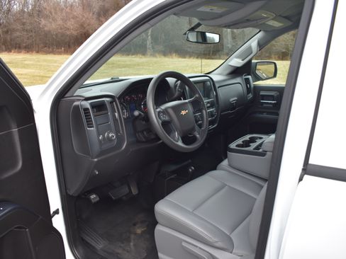 Used 2018 Chevrolet Silverado 1500 4x4 Double Cab image 17